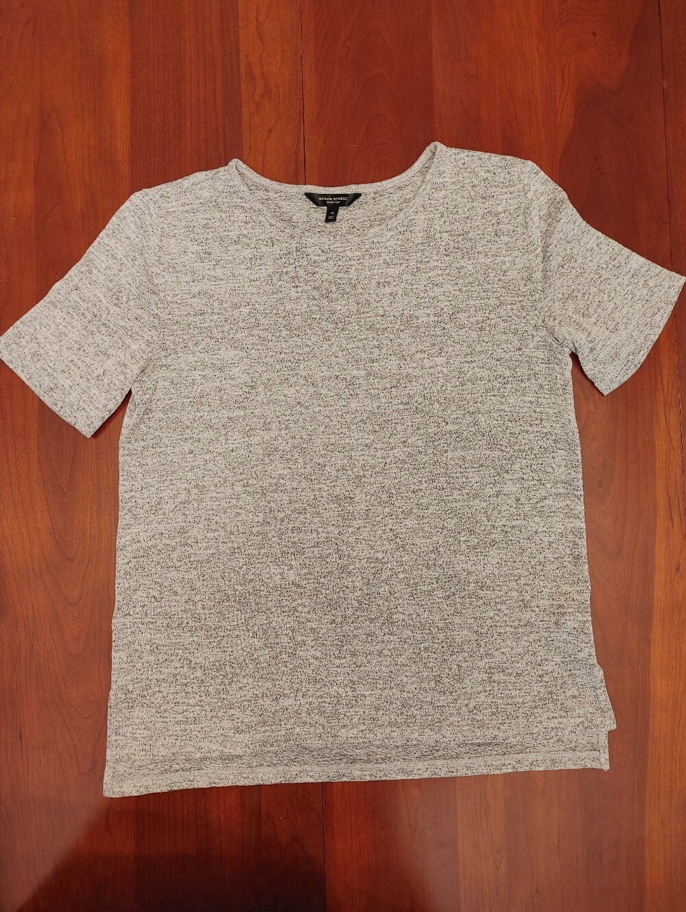 Banana Rep Women's Heather Gray Short-Sleeve Crew Neck Split Shirt Tail Hem #436